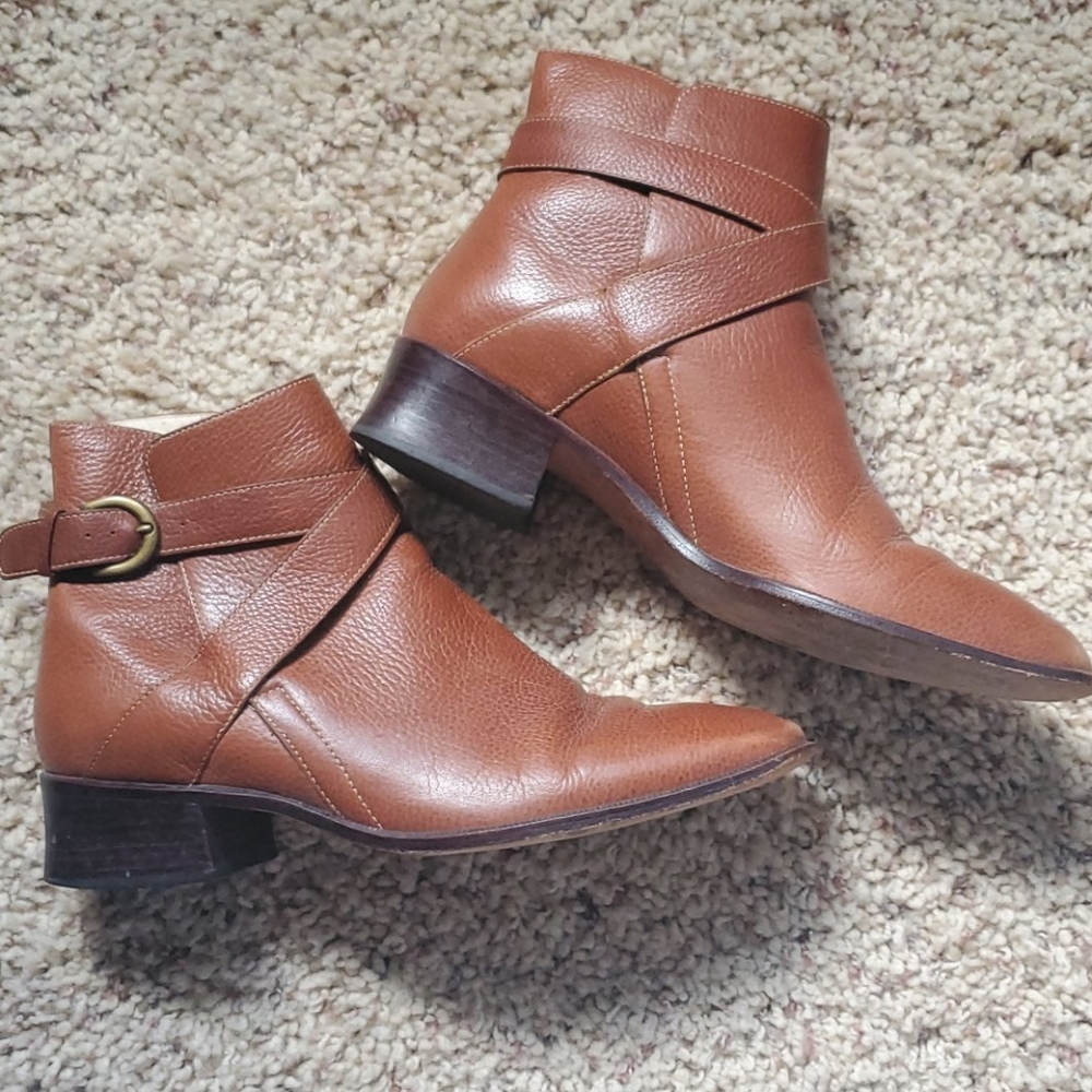 Women's dress boots